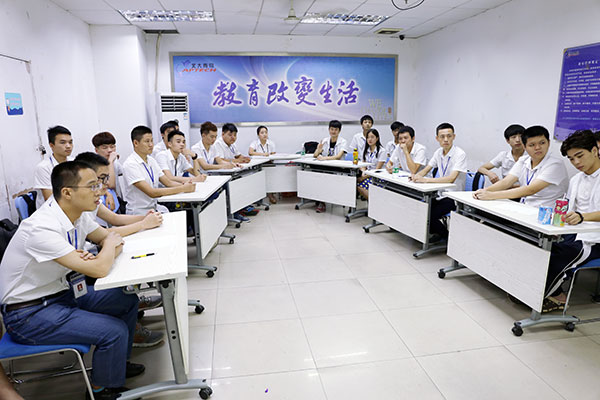 軟件開發(fā)專業(yè)T140班舉行Java知識競賽